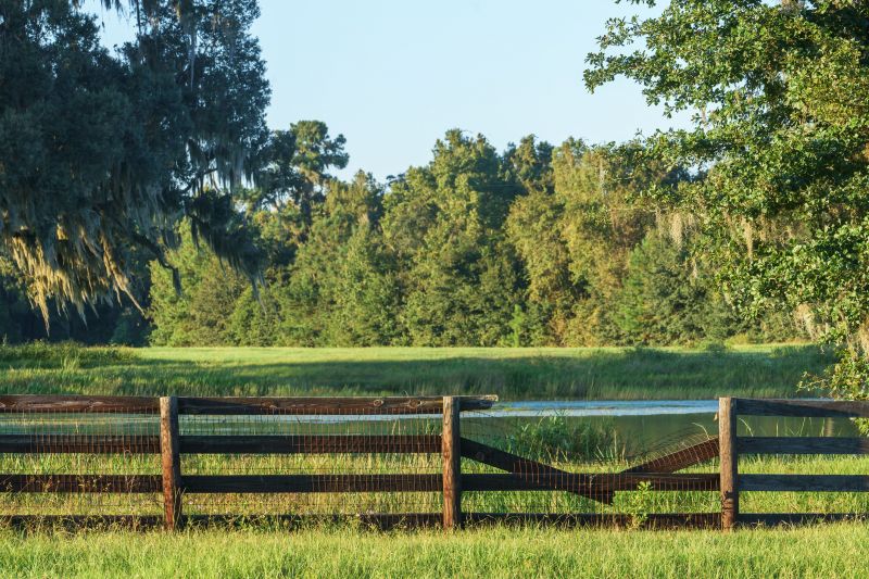 Fence Maintenance in Sussex County